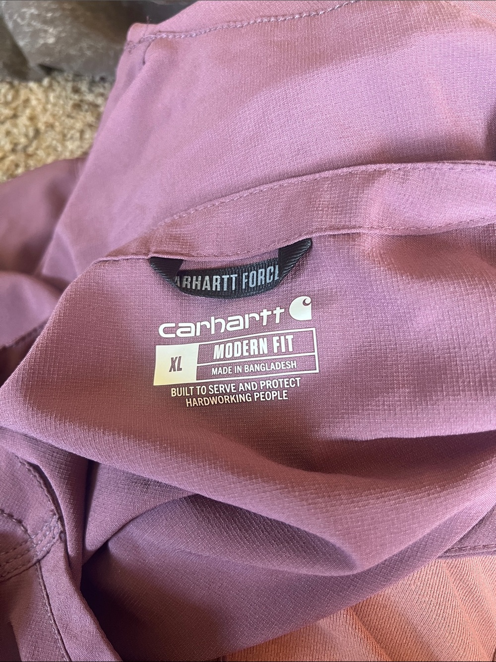Carhartt  Short Sleeve V-Neck Scrub Top in Dusty Mauve - Picture 3 of 3